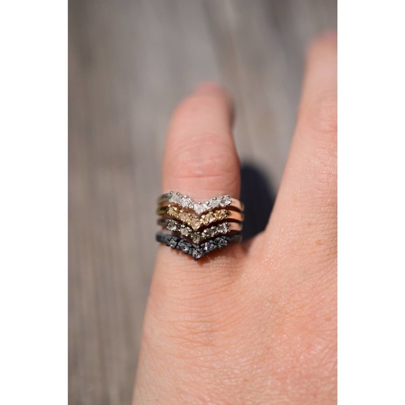 alternative raw diamond engagement ring raw crystal size 4 5 6 7 8 8 9 1… - Picture 9 of 10